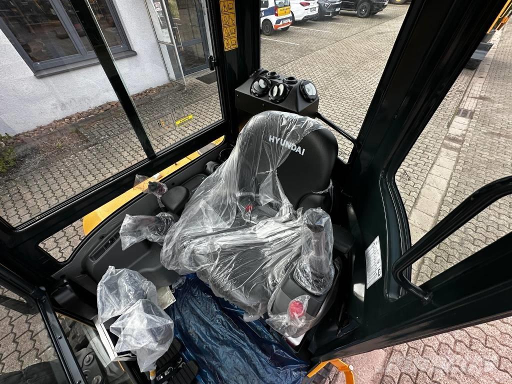 Hyundai R35Z 9A Minigrävare < 7t