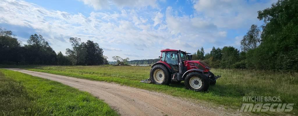 Valtra N154 Traktorer