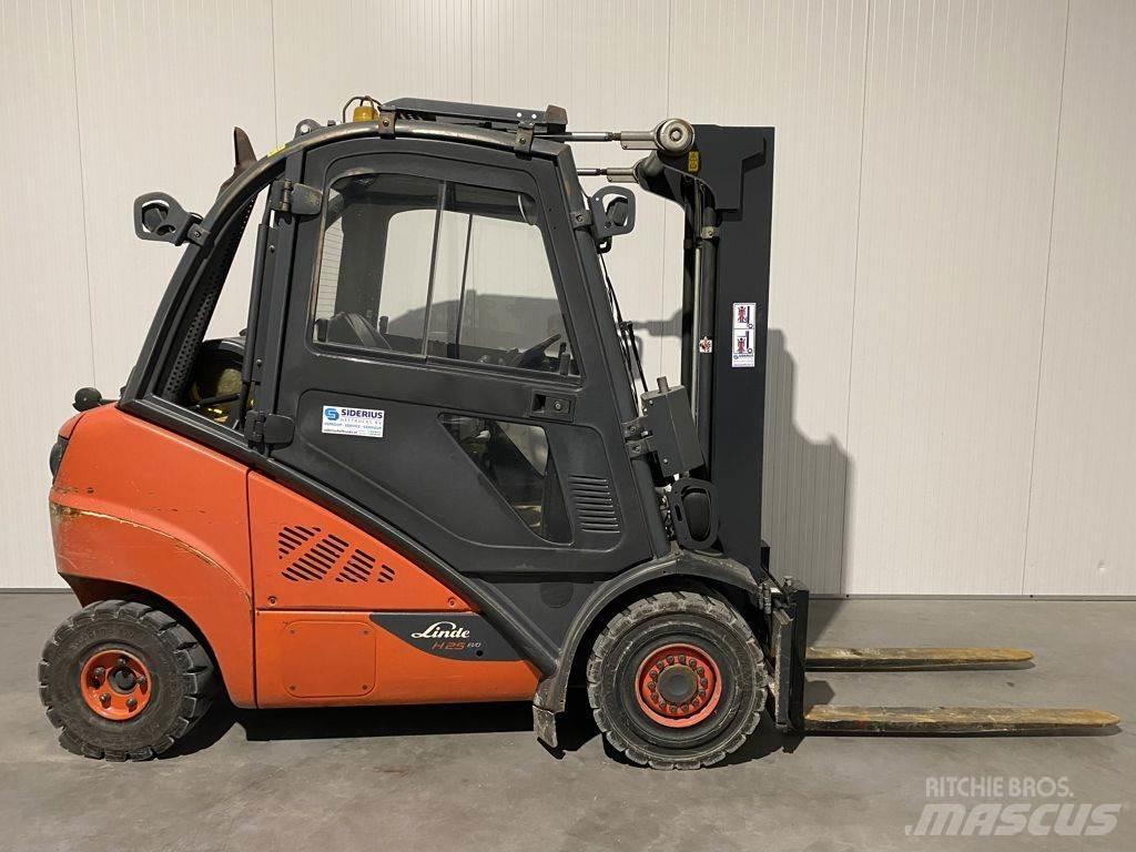 Linde H25T-393 Gasolmotviktstruckar