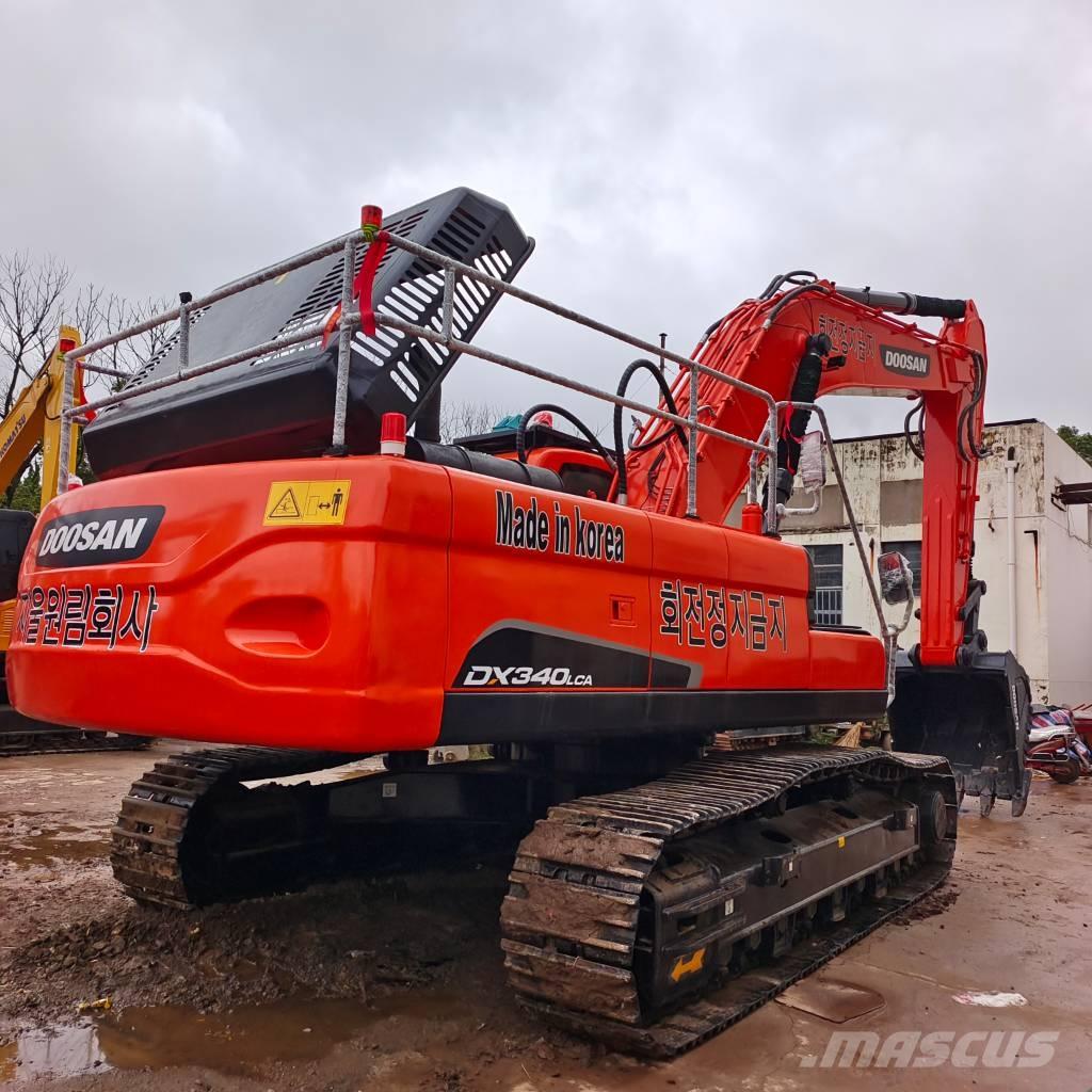 Doosan DX 340 LC Bandgrävare
