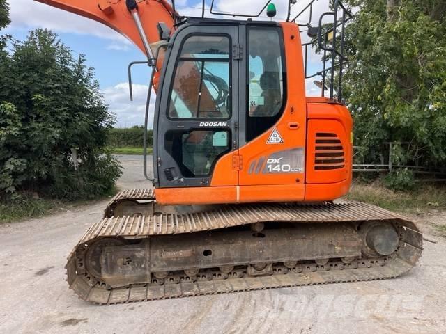 Doosan DX 140 LCR-3 Bandgrävare
