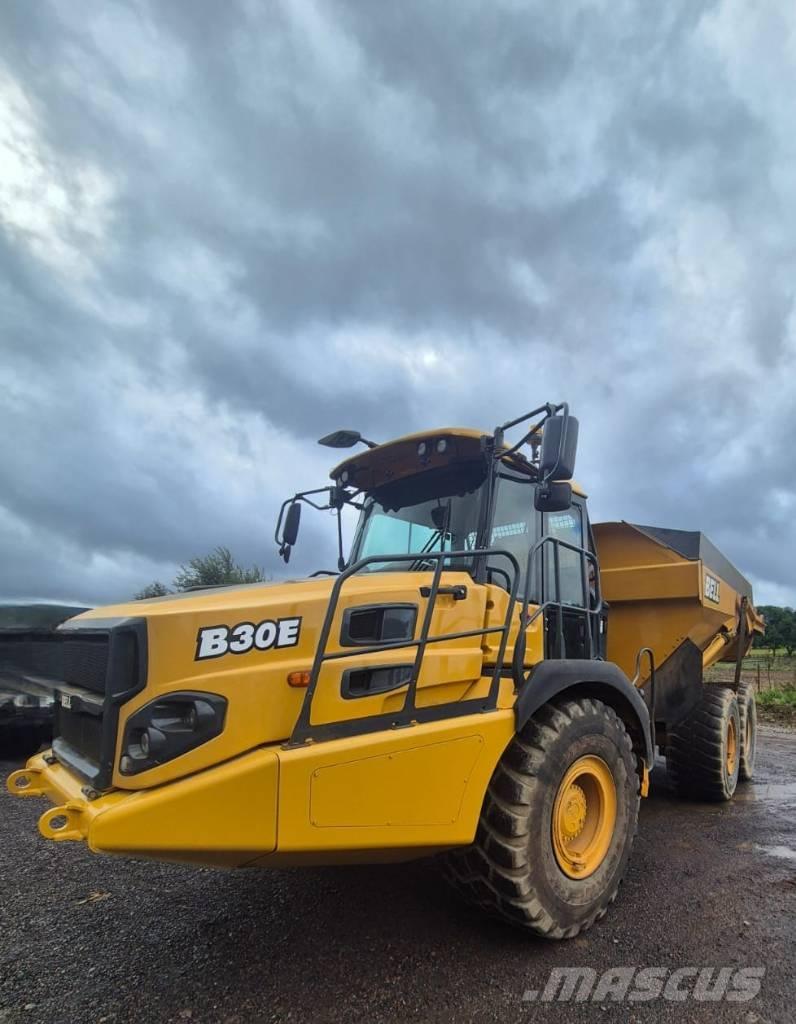 Bell B 30 E Midjestyrd dumper