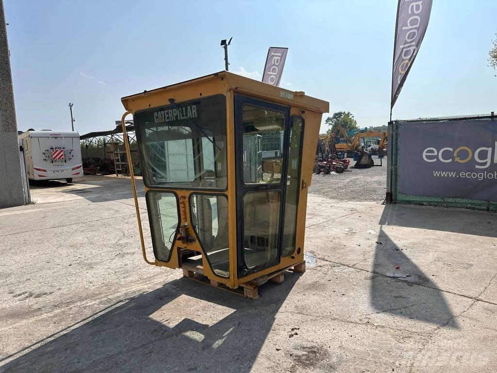 CAT 140 H Hytter och interiör