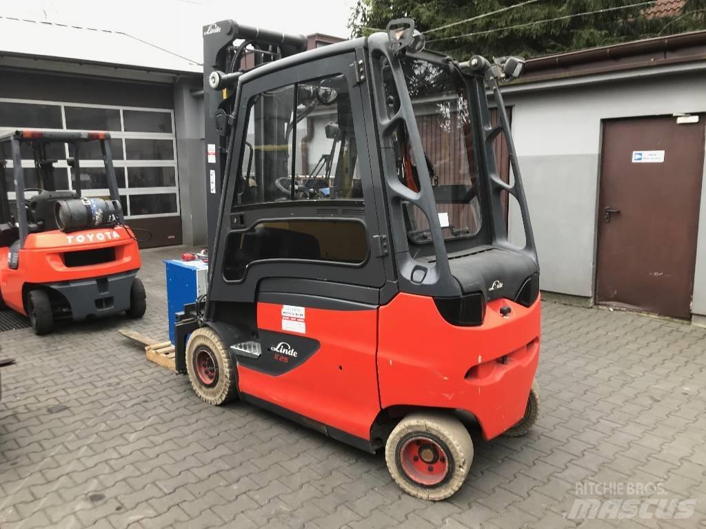 Linde E25H-01/600 Elmotviktstruckar