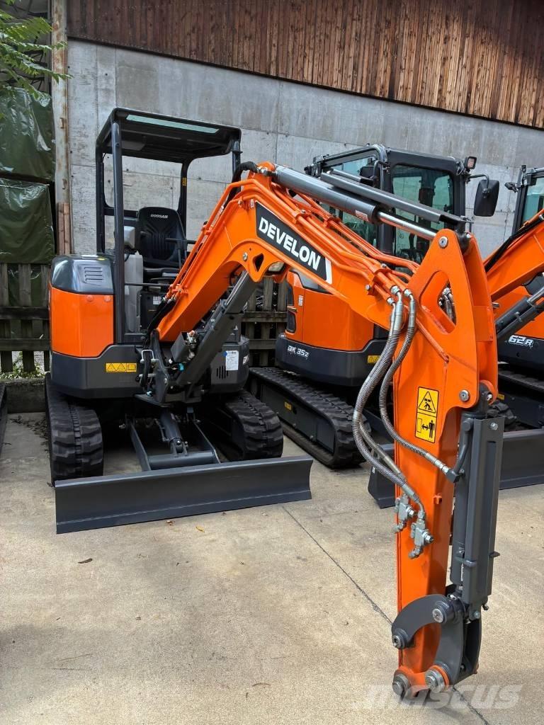 Develon DX 27 Z-7 Minigrävare < 7t