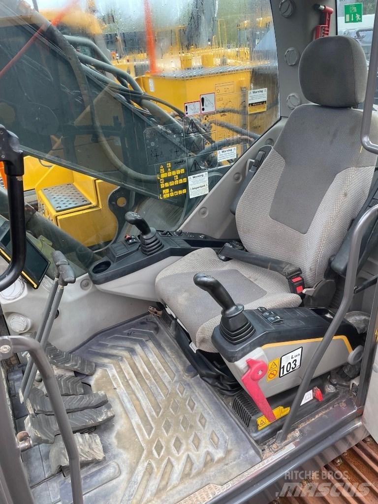 Volvo EC250EL Bandgrävare