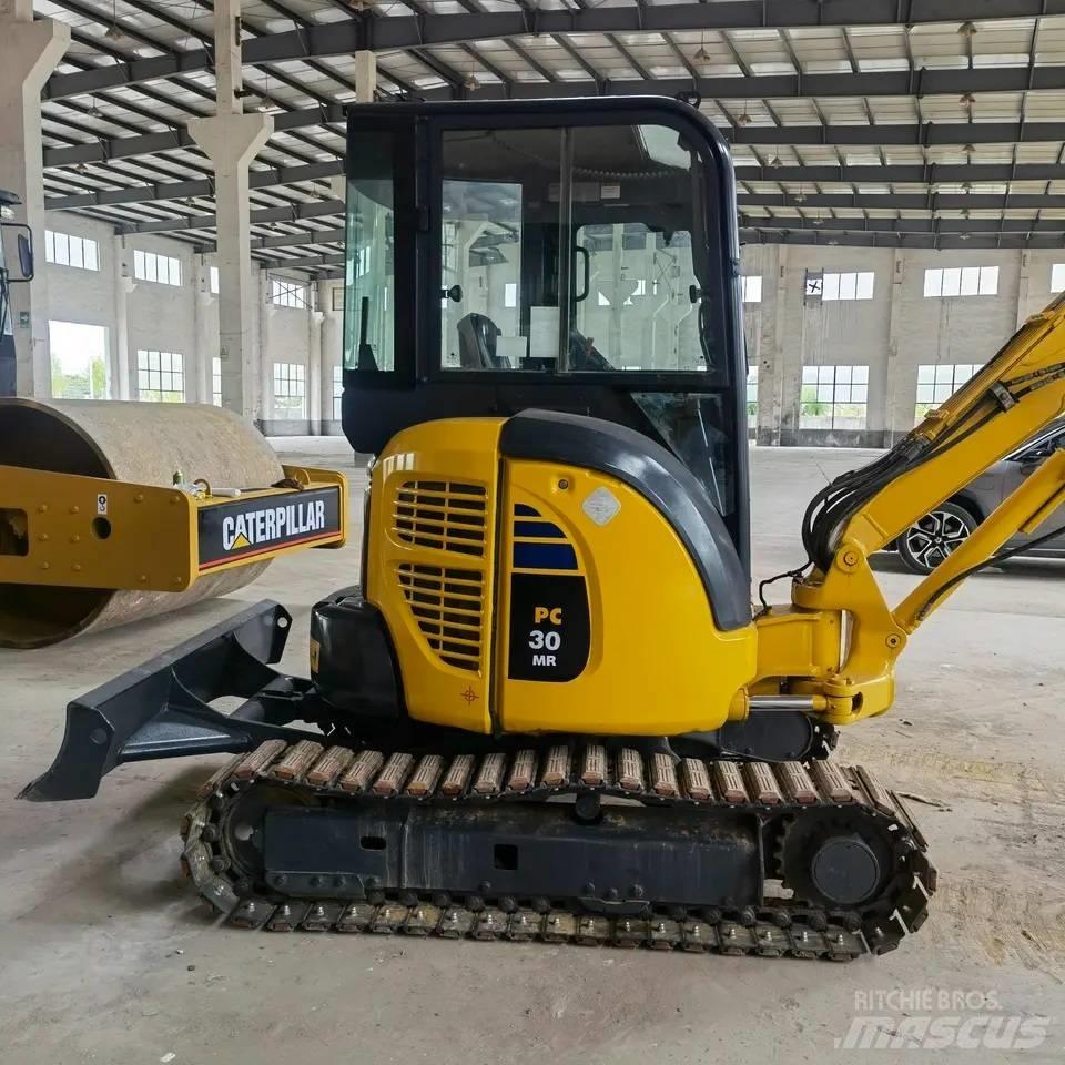 Komatsu PC30 Minigrävare < 7t