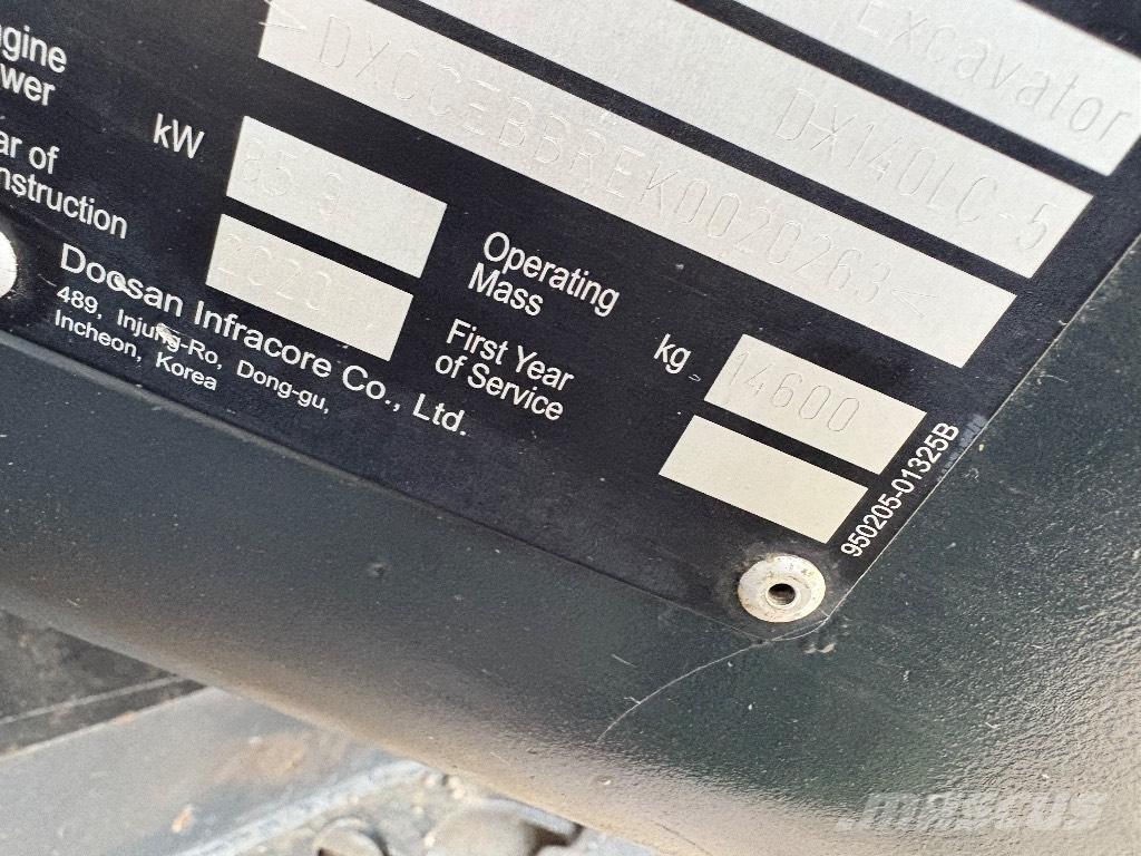 Doosan DX 140 LC Bandgrävare