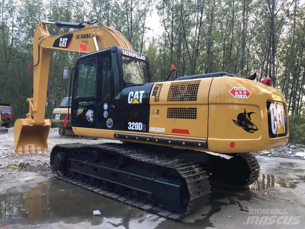 CAT 320D2 Bandgrävare
