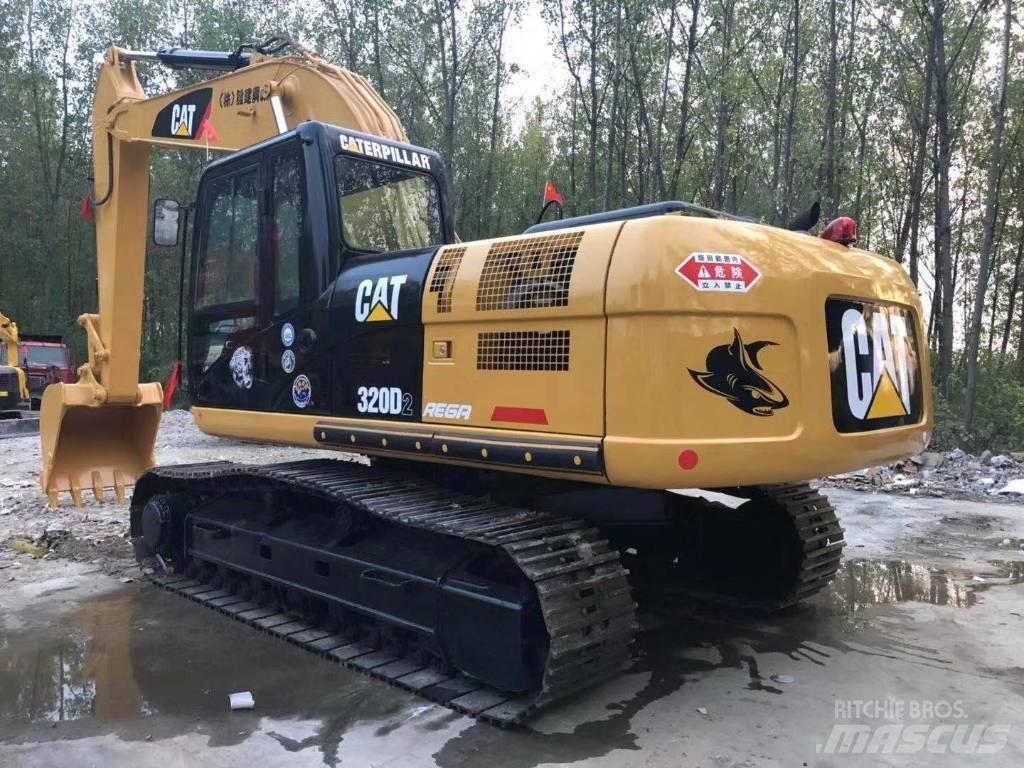 CAT 320D2 Bandgrävare