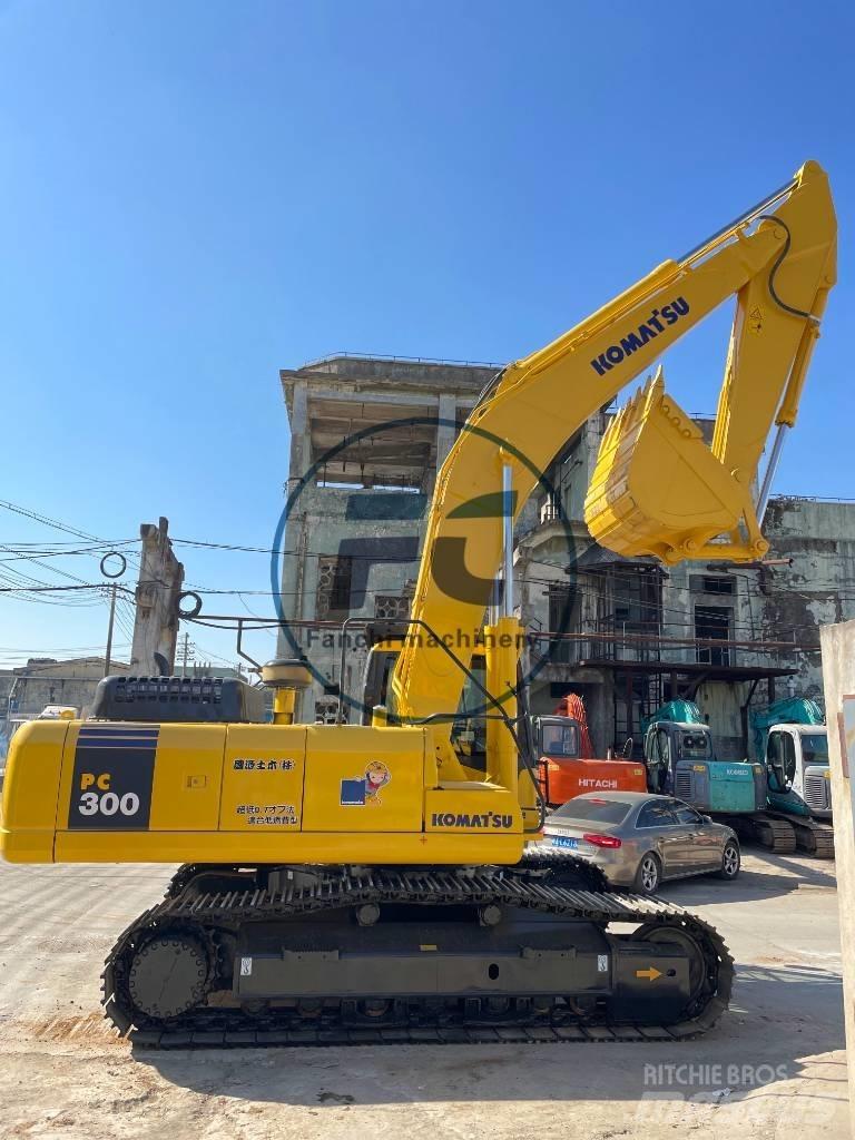 Komatsu PC 300 Bandgrävare