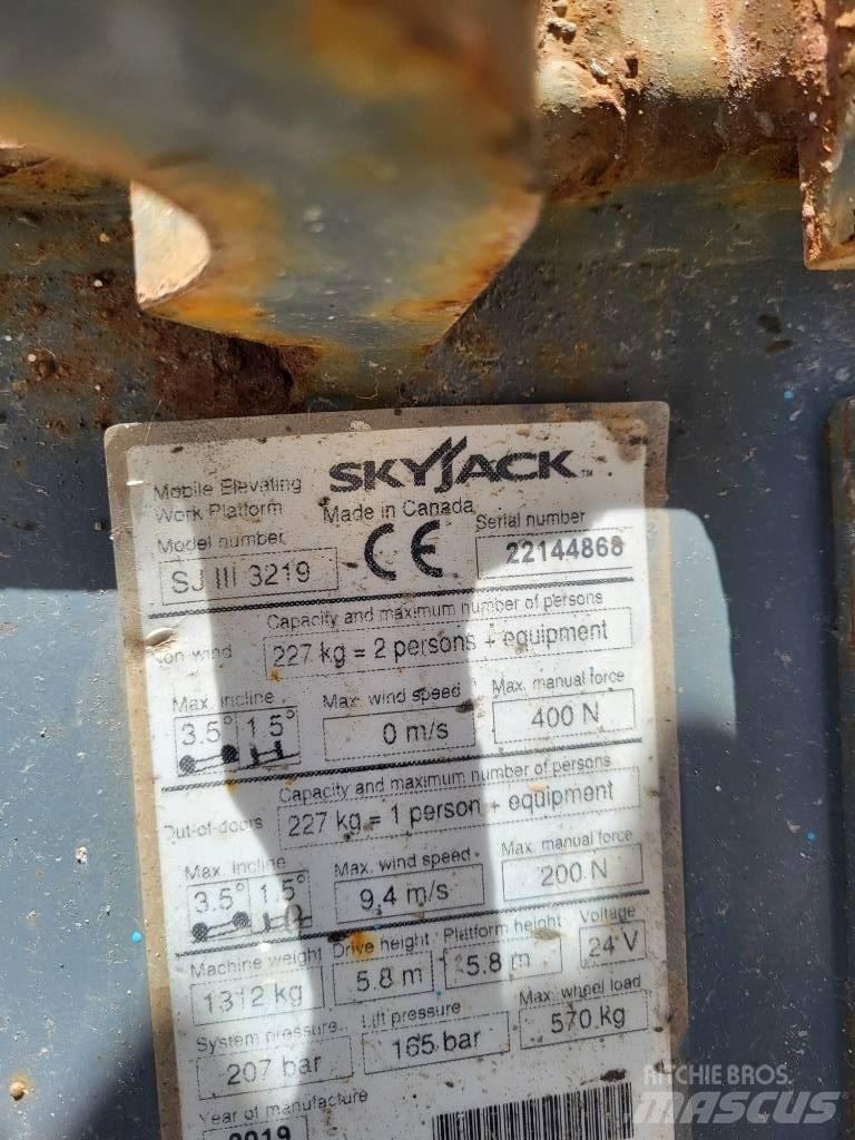 SkyJack 32/19 Saxliftar