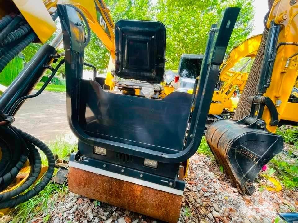 CAT 303 Minigrävare < 7t