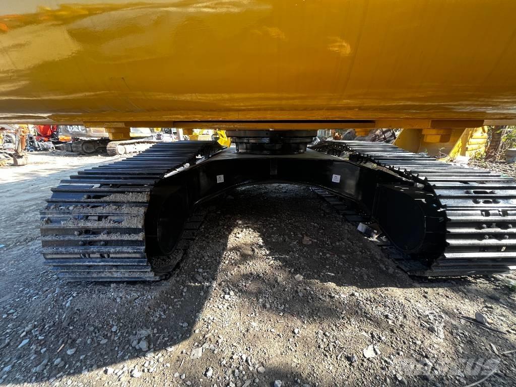 Komatsu PC 220-8 Bandgrävare