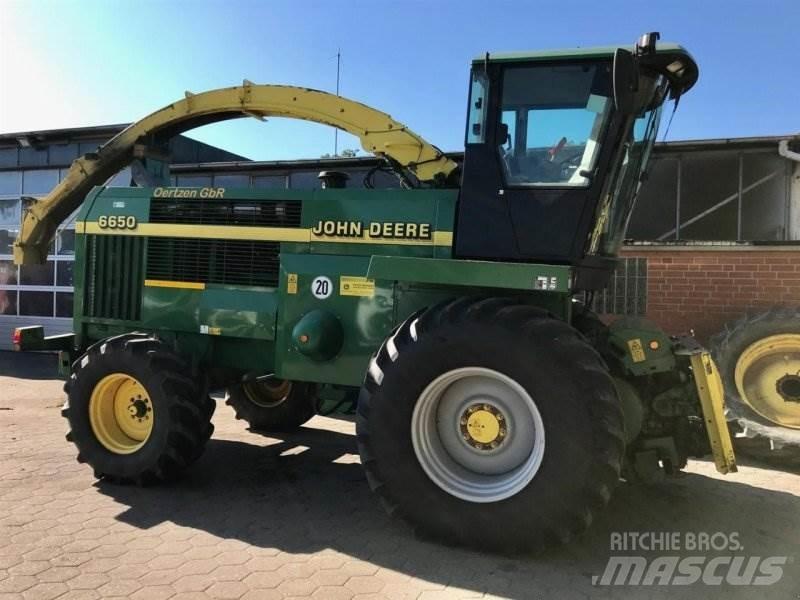 John Deere 6650 Fälthackar