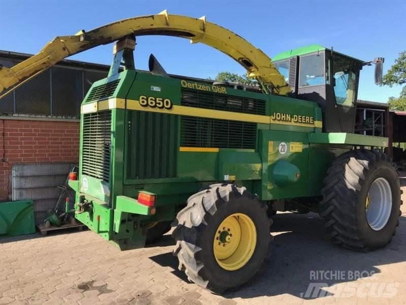 John Deere 6650 Fälthackar