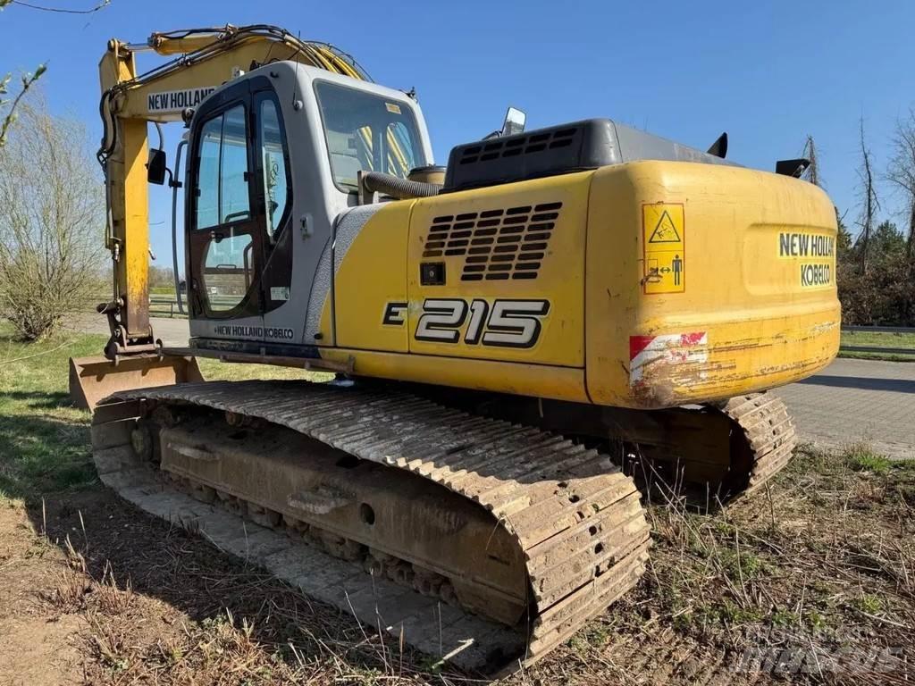 New Holland E215 Bandgrävare