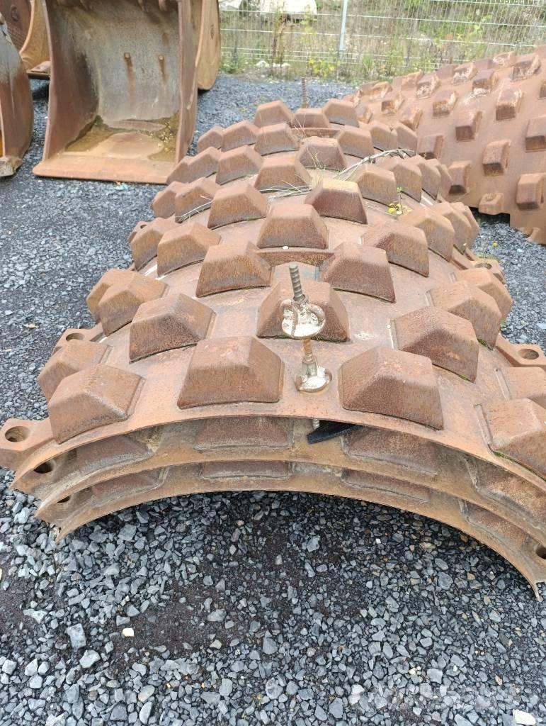 Bomag BW 213 D-4 Envalsvältar