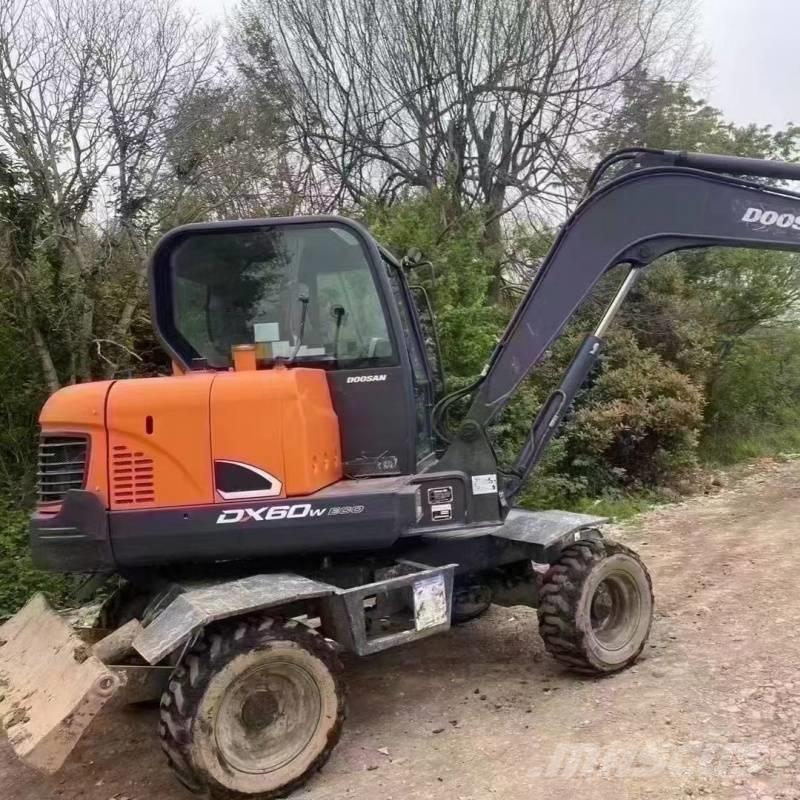 Doosan DX60W Hjulgrävare