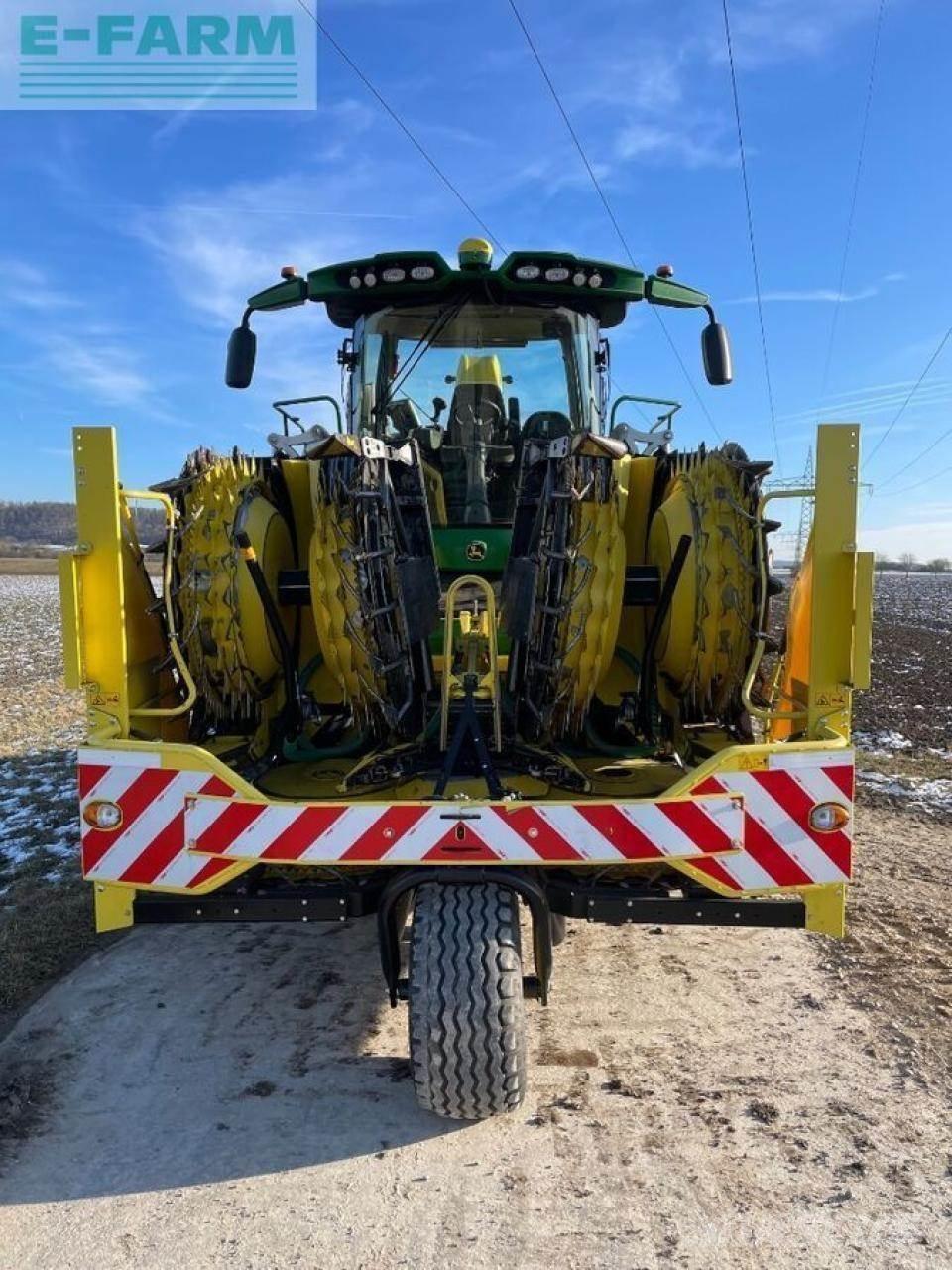 John Deere 8700i Självgående fälthackar