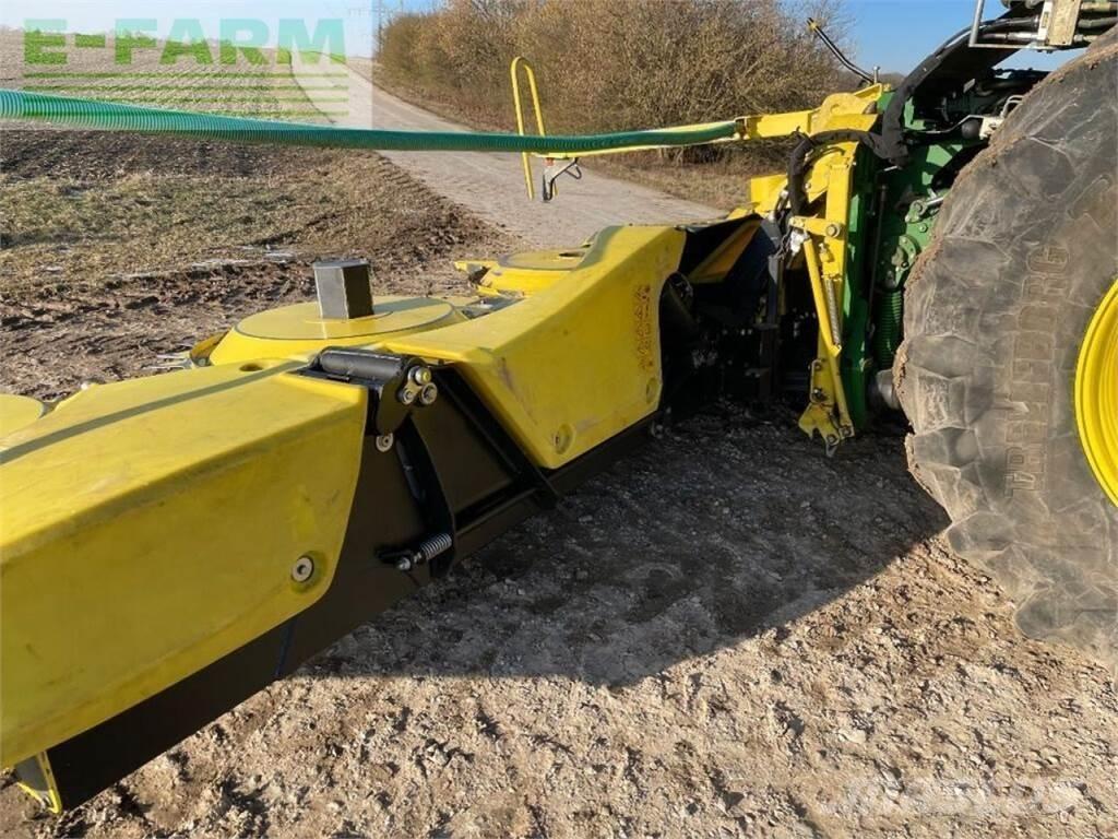 John Deere 8700i Självgående fälthackar