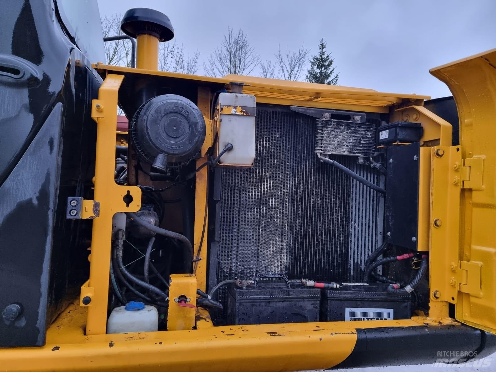 JCB JS 160 LC Bandgrävare