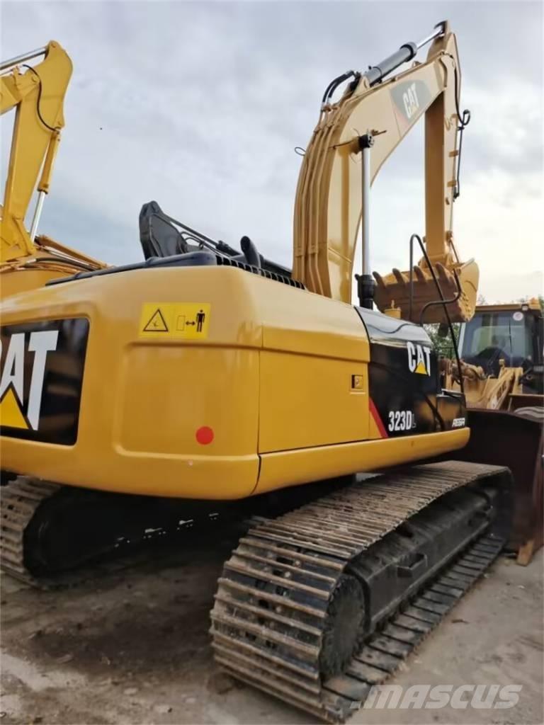 CAT 323 GC Bandgrävare