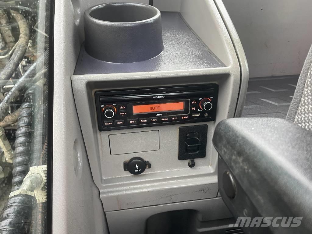 Volvo EC 140 EL Bandgrävare