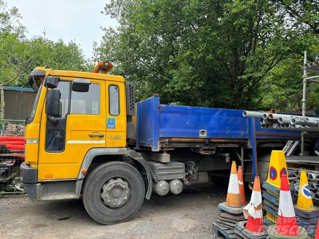 Volvo FL 220 Flakbilar