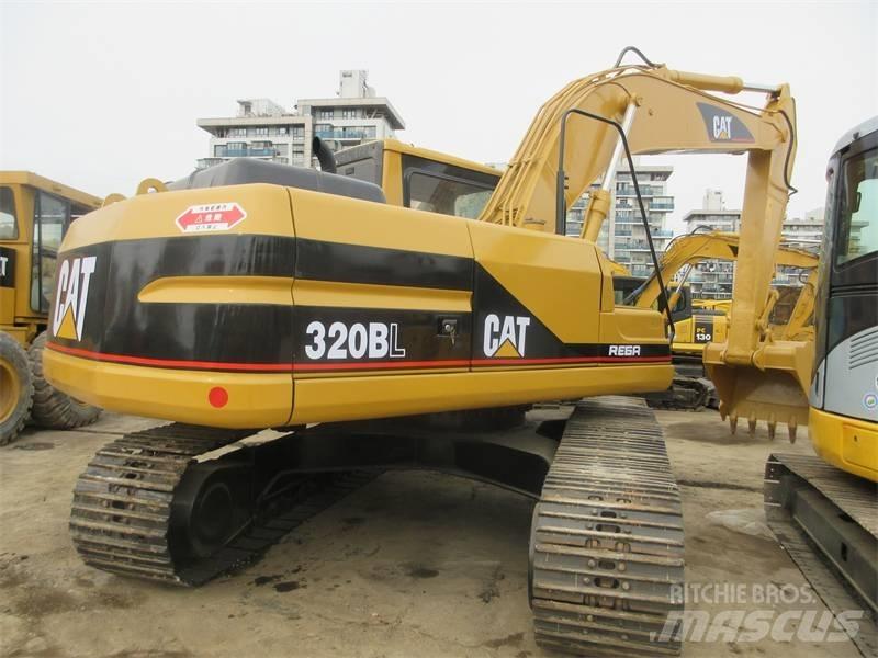 CAT 320 B L Bandgrävare