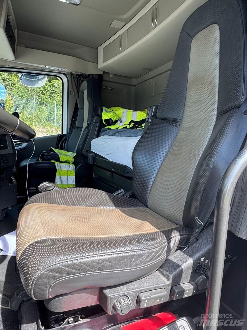 Volvo FH 540 8X4 Lastväxlare/Krokbilar