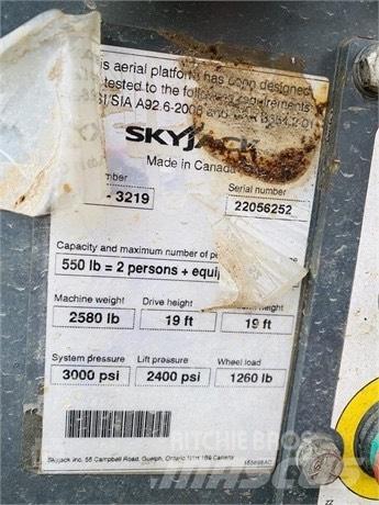 SkyJack SJ 3219 Saxliftar