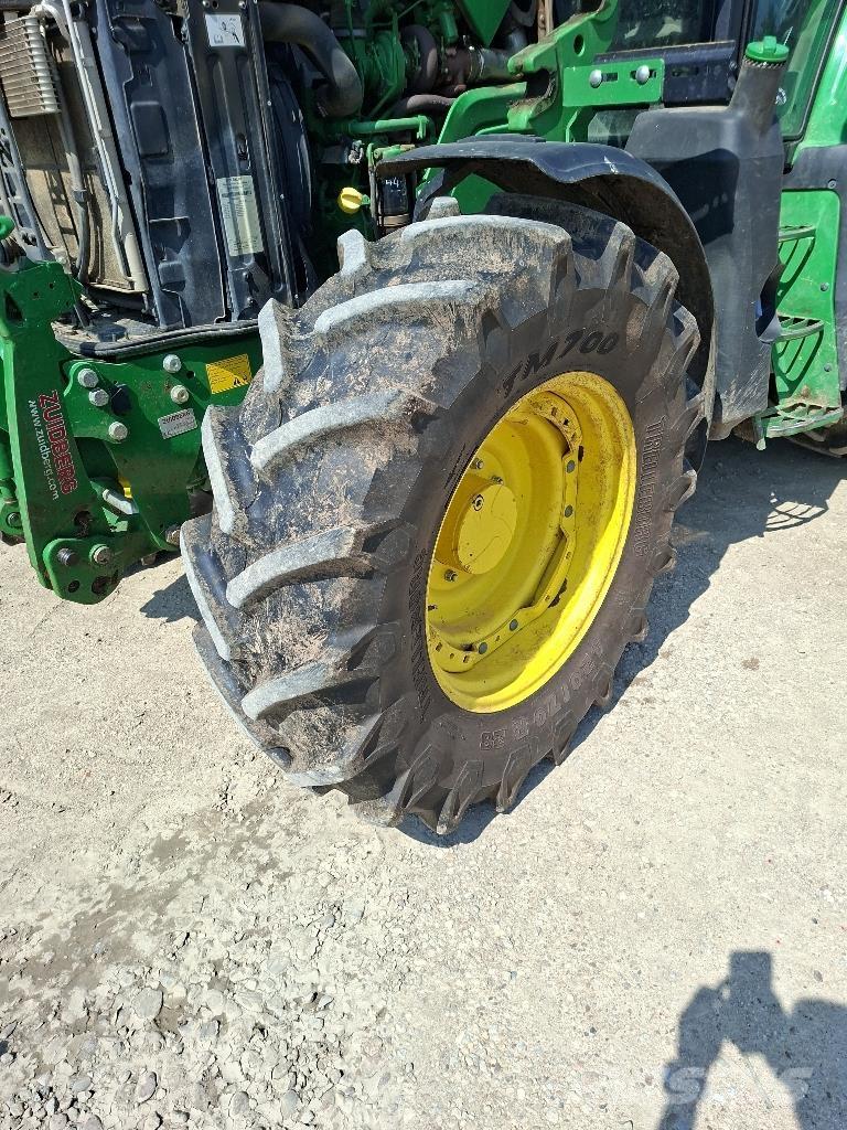 John Deere 6110M Traktorer