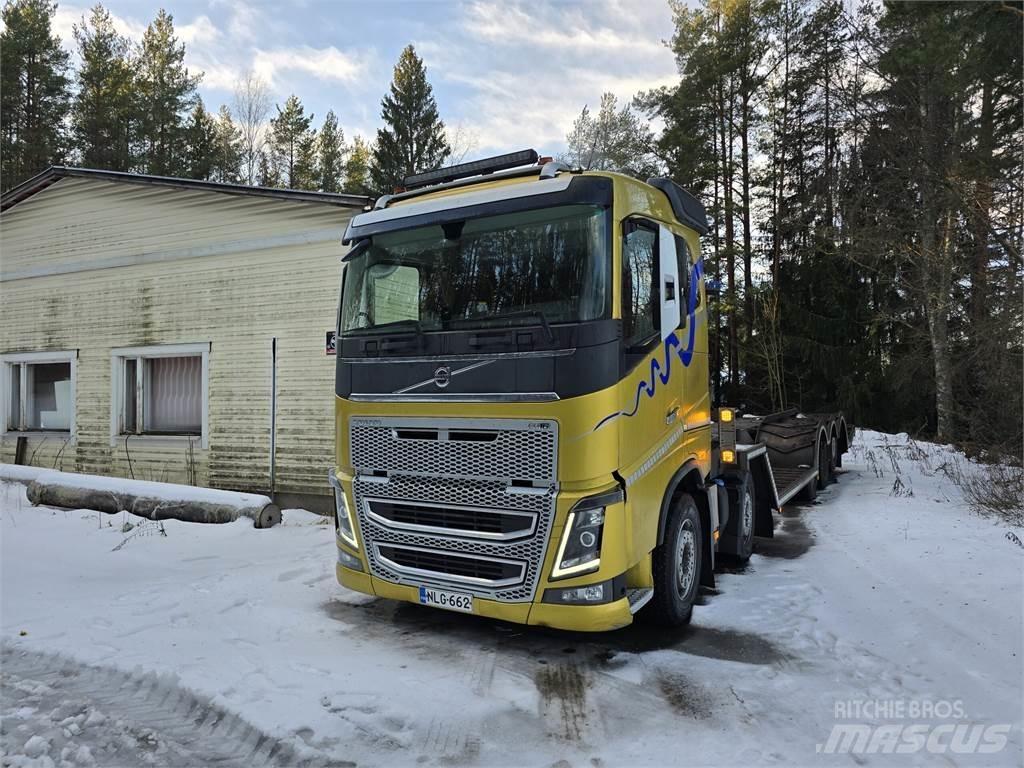 Volvo FH 16 750 Transportbilar för Skogsmaskiner