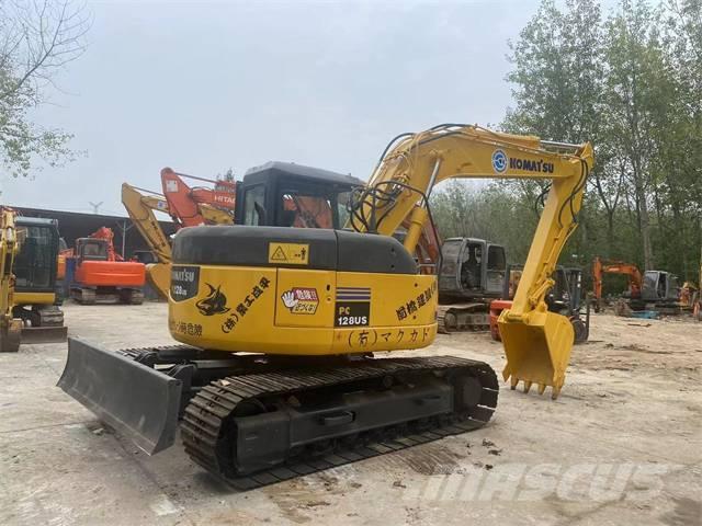 Komatsu PC128US Bandgrävare
