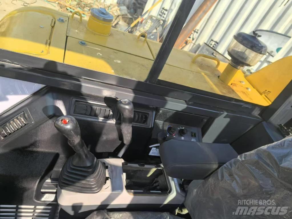 Komatsu PC 58 Bandgrävare