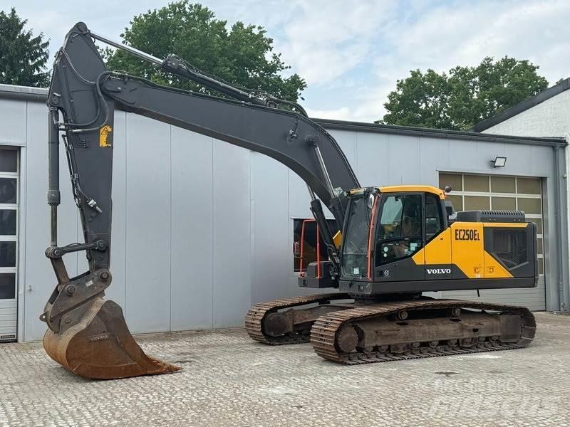 Volvo EC 250 EL Bandgrävare