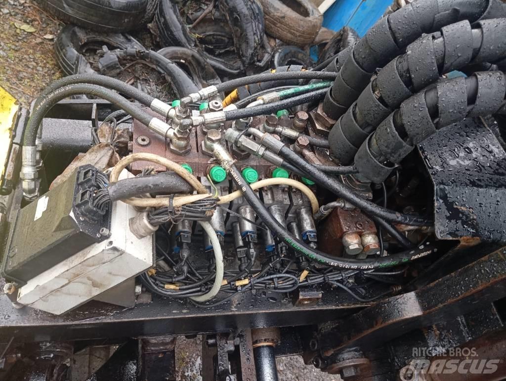 Hyundai 220 HXNLC Grävmaskiner