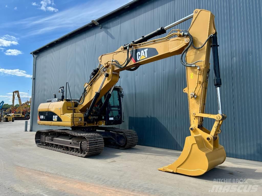 CAT 323D LN VA Bandgrävare