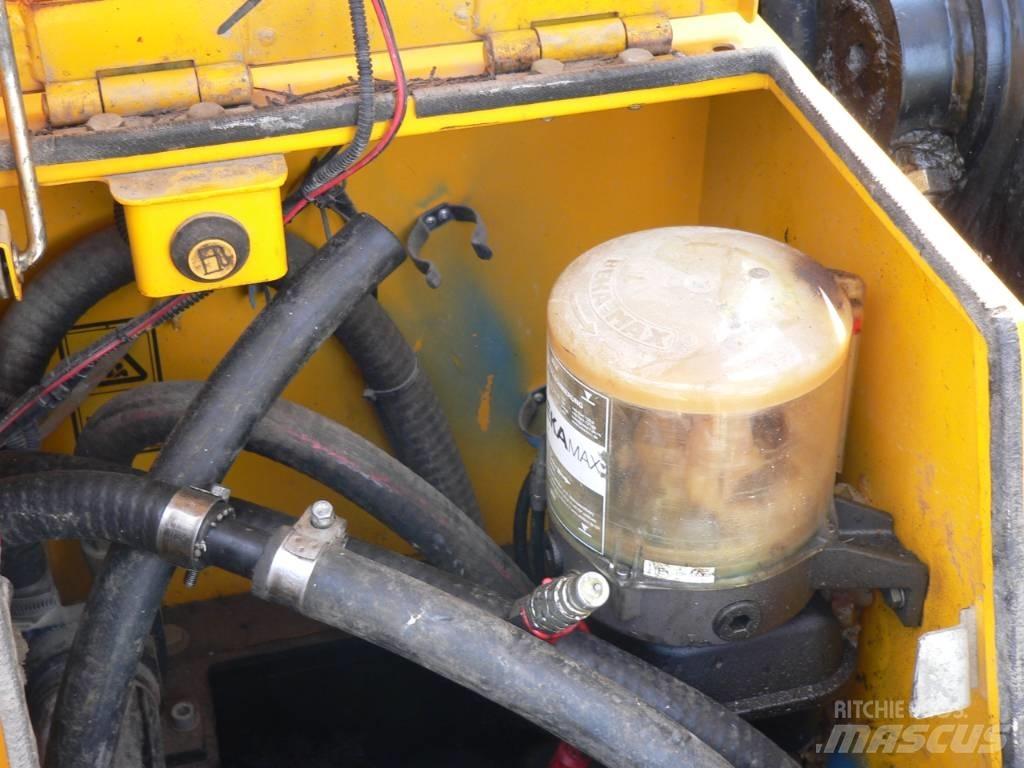 JCB JS 131LC+ Bandgrävare