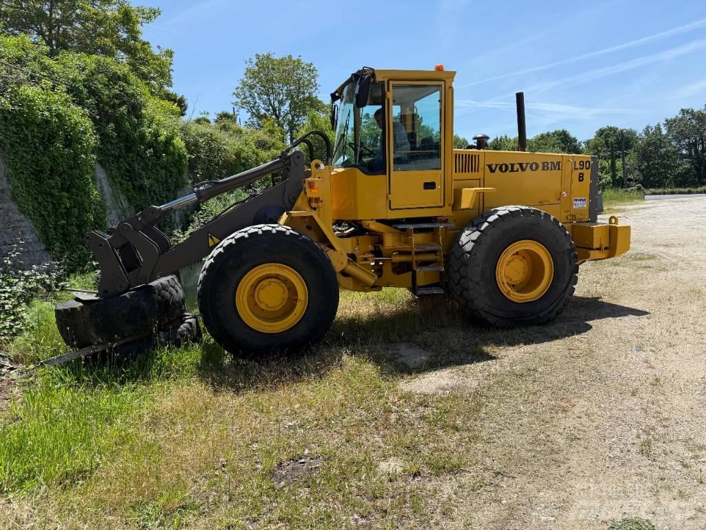 Volvo L90B Hjullastare