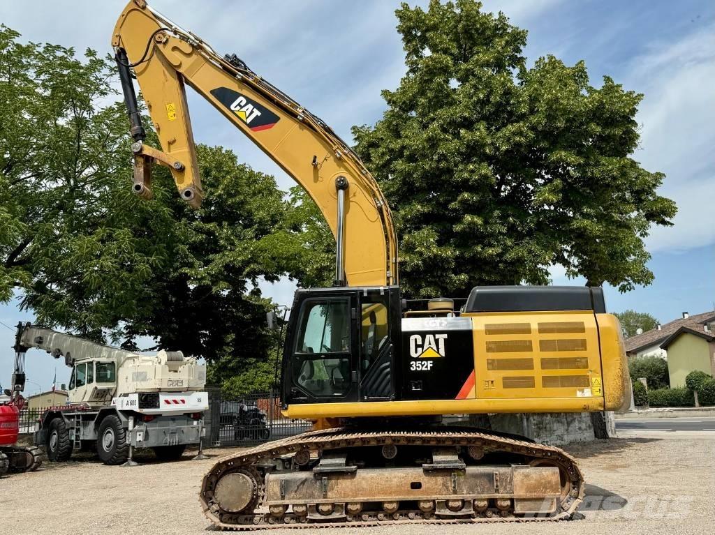 CAT 352 F Bandgrävare