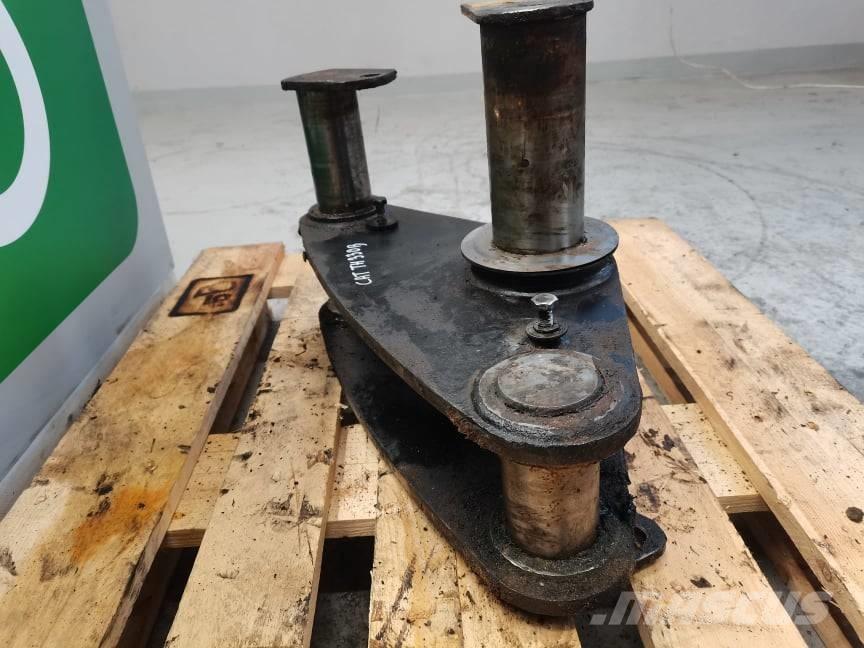 CAT TH 330 {Banan} Bommar och stickor
