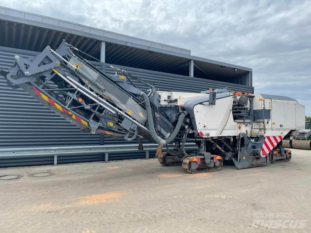 Wirtgen W 210 Asfaltskallfräsmaskiner