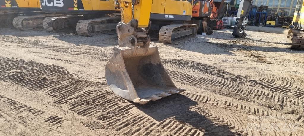JCB JS 145 LC Plus Bandgrävare