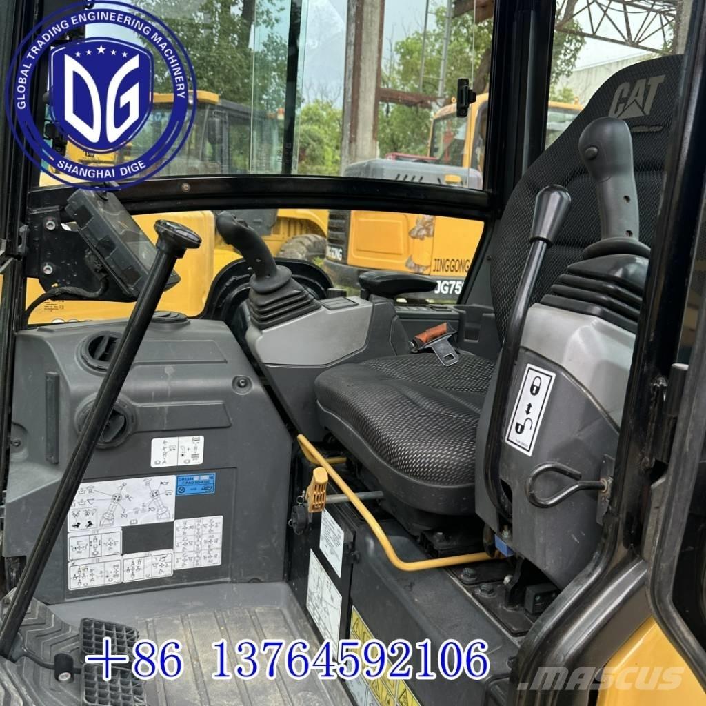 CAT 302 CR Minigrävare < 7t