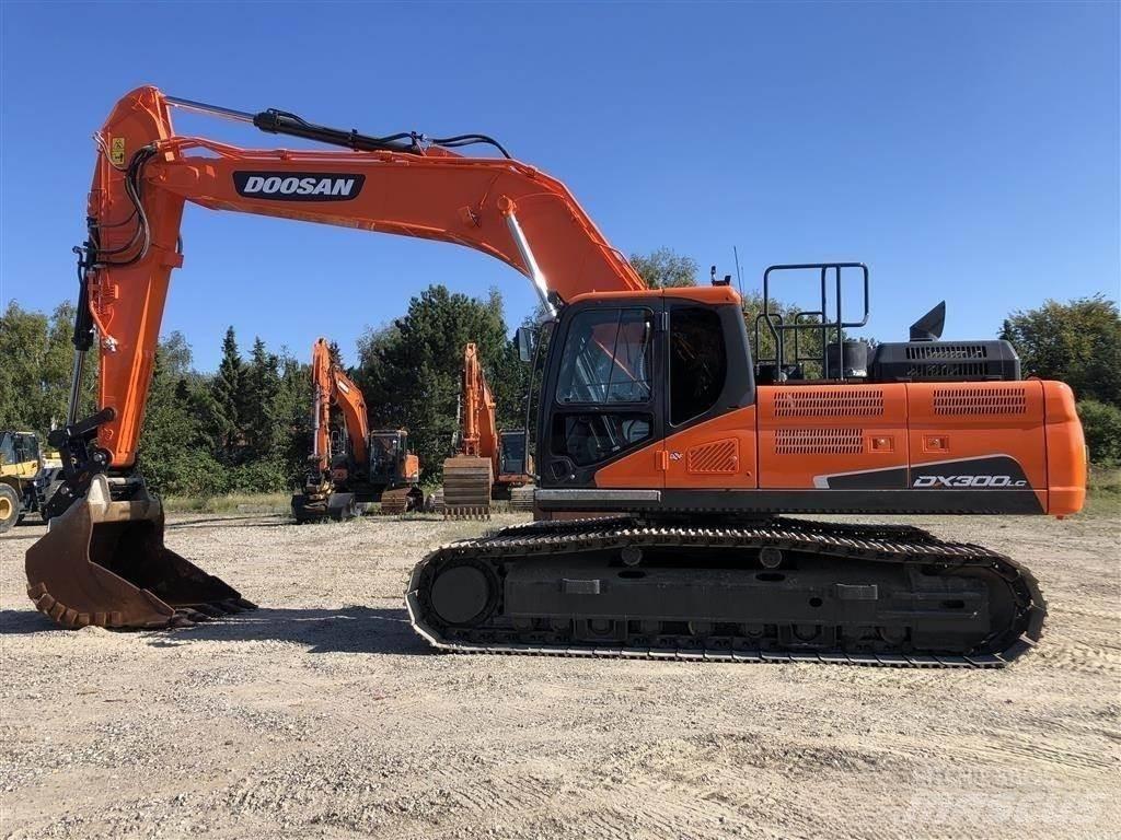 Doosan DX 300 Bandgrävare