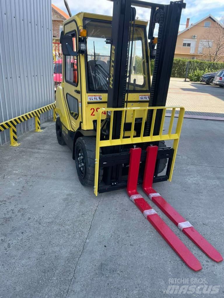 Hyster H3.5UT Gasolmotviktstruckar