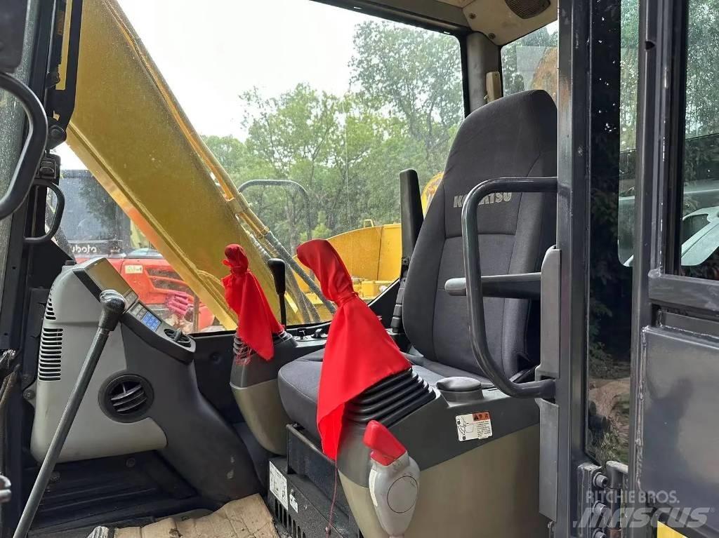 Komatsu PC70-8 Bandgrävare