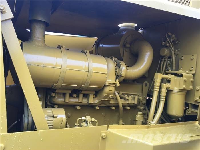Komatsu GD 661 Väghyvlar